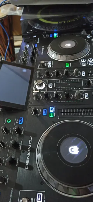 Controlador DJ Denon DJ Prime 2 (Avería)