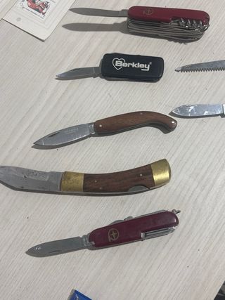 Lotto coltelli multiuso e manico
