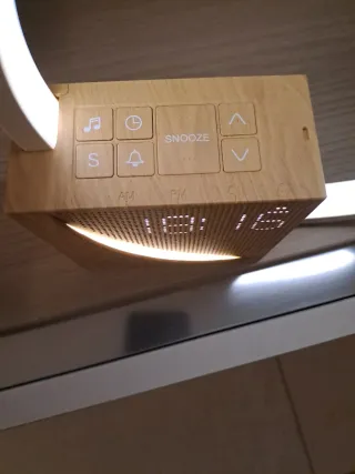 Radio Despertador Diseño Moderno Blonbar LED