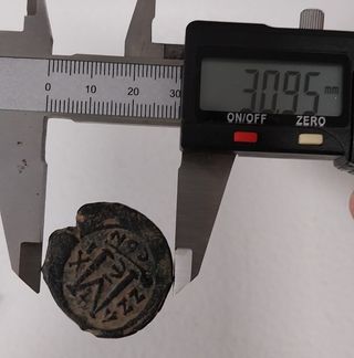 Follis Justino II y Sofía