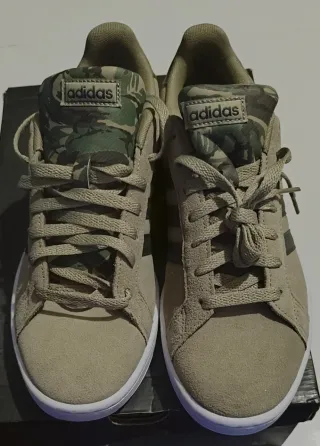 Zapatillas Adidas Beige y Verde Camuflaje
