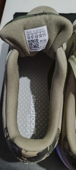 Zapatillas Adidas Beige y Verde Camuflaje