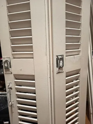 Contraventanas madera blancas