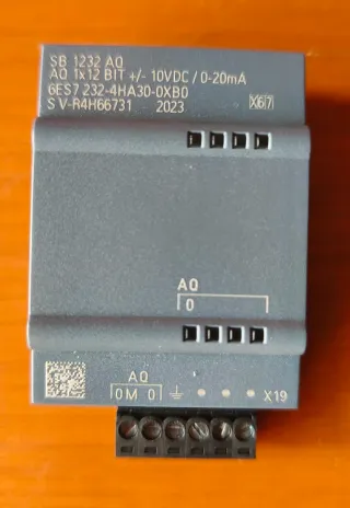 Siemens SIMATIC S7-1200 SB1232 AQ
