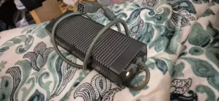 PACK Xbox 360 Slim Blanca + 2 Mandos + 6 Juegos