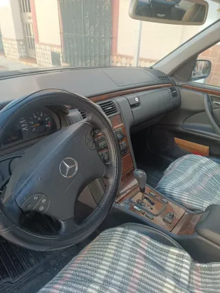 Mercedes-Benz Clase E 2000