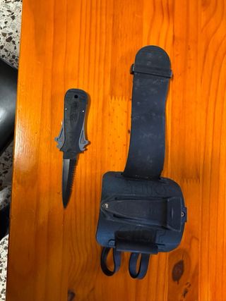 Equipo de pesca submarina y accesorios.