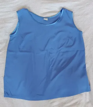 Vendo conjunto Top Azul y Falda Beige