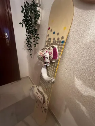 Tabla Snowboard con Botas Talla 39