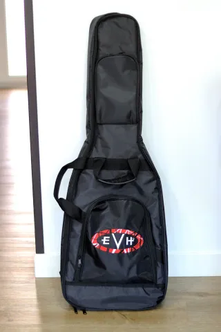 EVH Fender Wolfgang Special Rayas Negro Amarillo