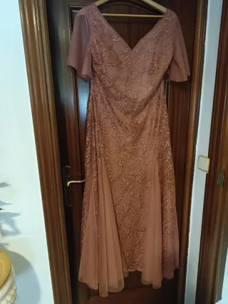 Vestido rosa encaje manga corta