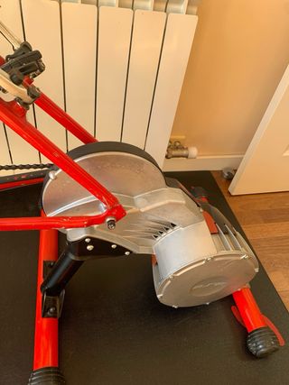 Bicicleta Cannondale con rodillo Elite