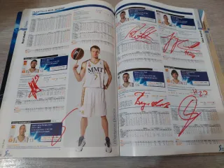 Guia oficial Liga Endesa 2011/12 firmada