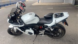 Yamaha R6 vendo o cambio por naked, trail o furgo