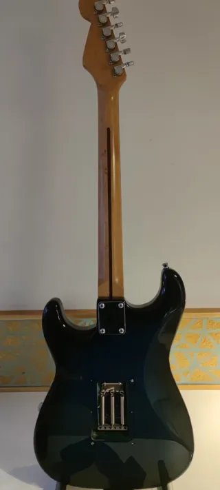 Guitarra Stratocaster Años 90 StarSun Eléctrica