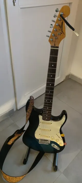 Guitarra Stratocaster Años 90 StarSun  Eléctrica