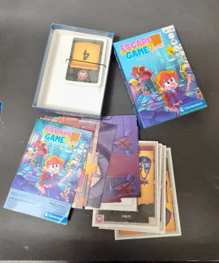 Juego Escape Room Game Pocket Clementoni.Castillo