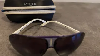 Gafas de sol Vogue mujer morado y blanco