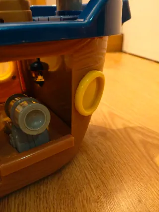 Barco Pirata Juguete con Accesorios