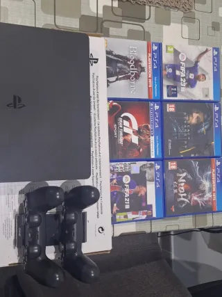 PS4 Slim 1TB Negra + 6 Juegos