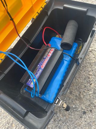 Estación de carga litio para camper