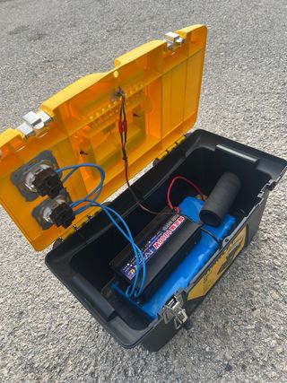 Estación de carga litio para camper