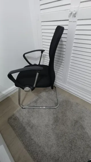 Silla de oficina malla negra