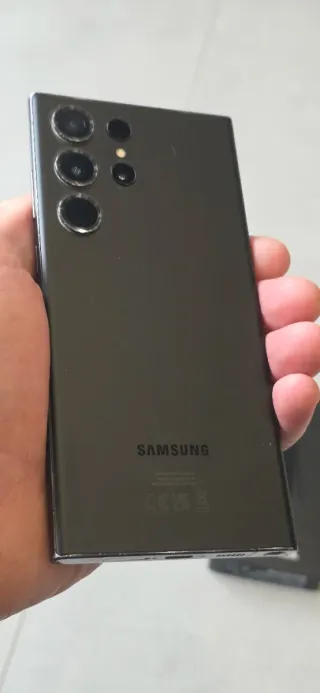 Samsung S23 Ultra 512G. Perfetto