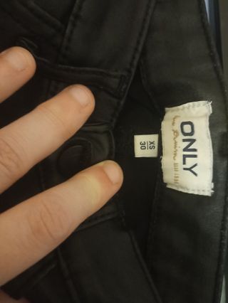Pantalón Pitillo Negro Talla XS