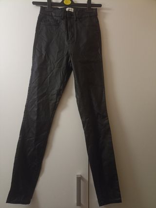 Pantalón Pitillo Negro Talla XS