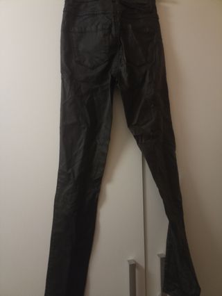 Pantalón Pitillo Negro Talla XS
