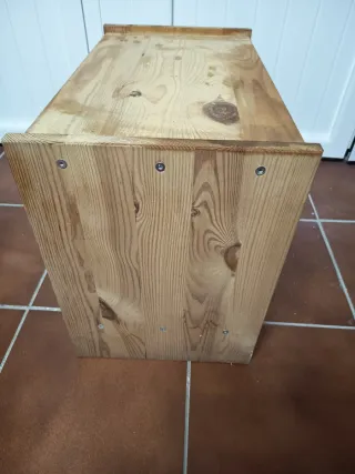 Comodino in legno Ikea