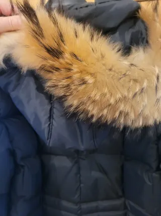 Piumino donna Lebek con cappuccio in pelo