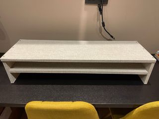 Alzador para monitor u ordenador