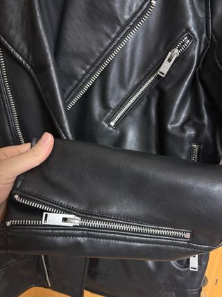 Chaqueta Biker Efecto Piel Negra Zara