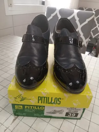 Zapatos Pitillos.