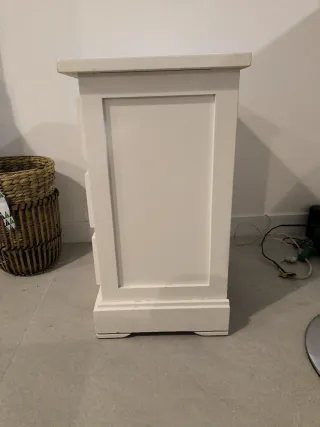 Mesita de noche madera 3 cajones