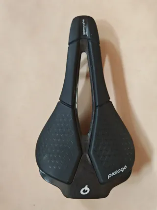 Sillín Prologo Scratch M5 Tirox 143mm Negro