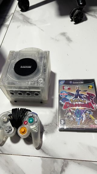 Nintendo GameCube + Pokémon Colosseum