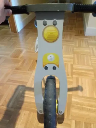 Bicicleta de madera para niños