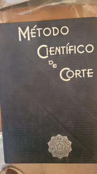 6 LIBRI ANTICHI DI TAGLIO E CUCITO