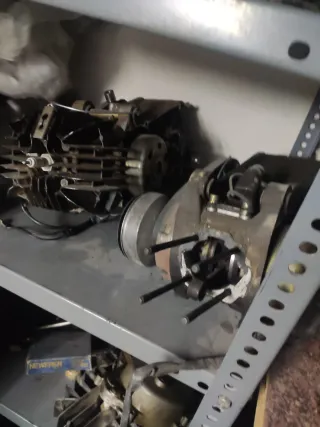 Motor Derbi Variant Uno completo un otro a medias