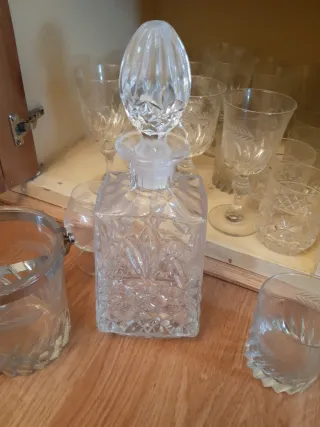 Cristalería fina de vidrio tallado