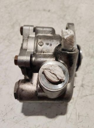 Bomba dirección iveco 7682955133 daily caja 301182