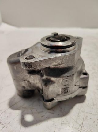 Bomba dirección iveco 7682955133 daily caja 301182