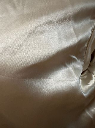 Abrigo piel sintética beige/blanco talla única