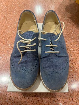Zapatos de piel azul