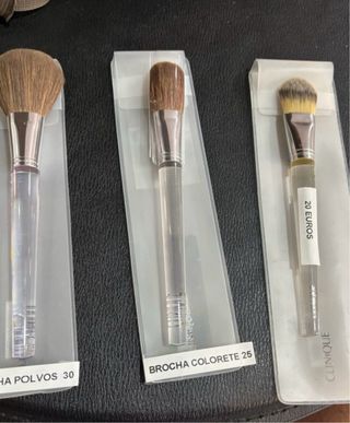 Set 3 Brochas Maquillaje Clinique 1