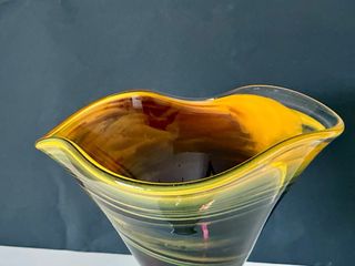 Jarrón cristal soplado morado y amarillo