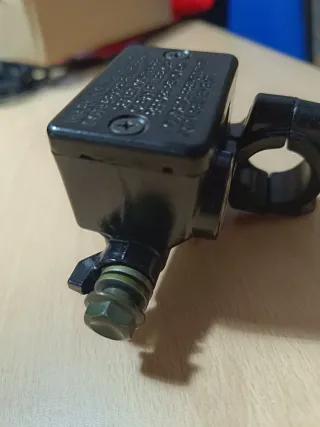 Bomba Freno Moto Delantero Hidráulico Derecha